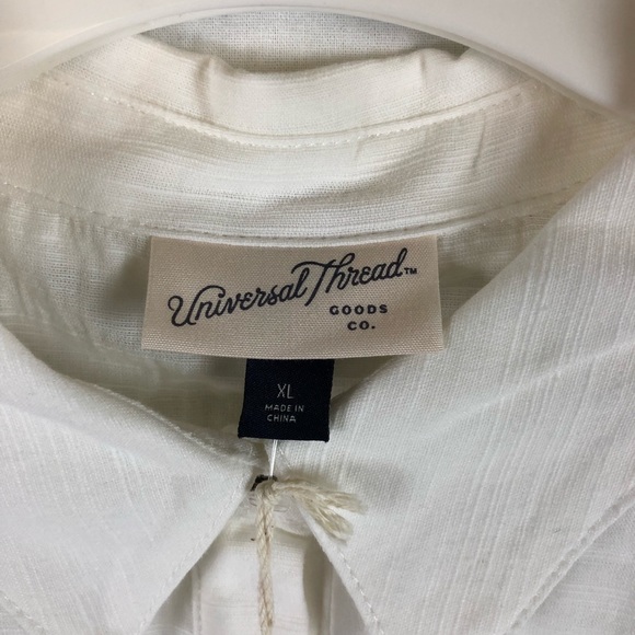 Woman’s ruffle shirt - Picture 4 of 6